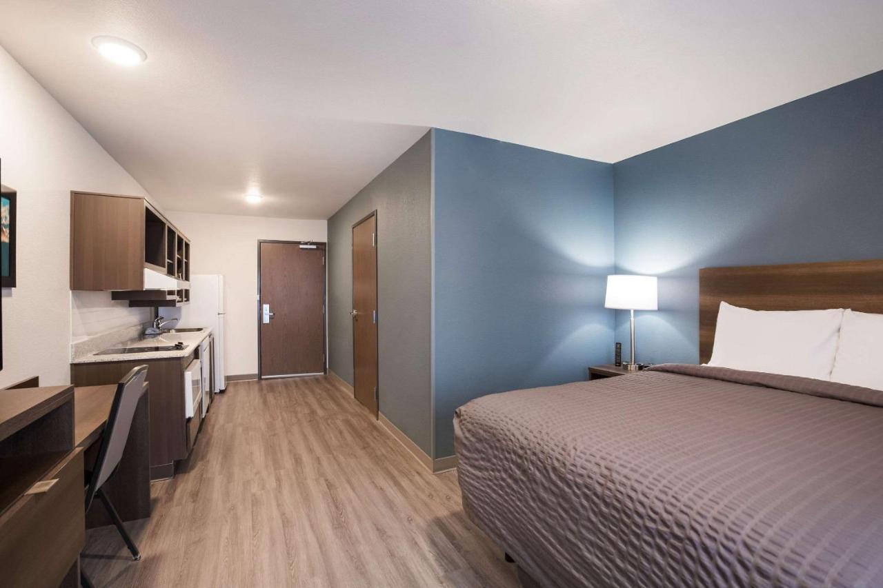 Woodspring Suites Detroit Madison Heights Eksteriør billede