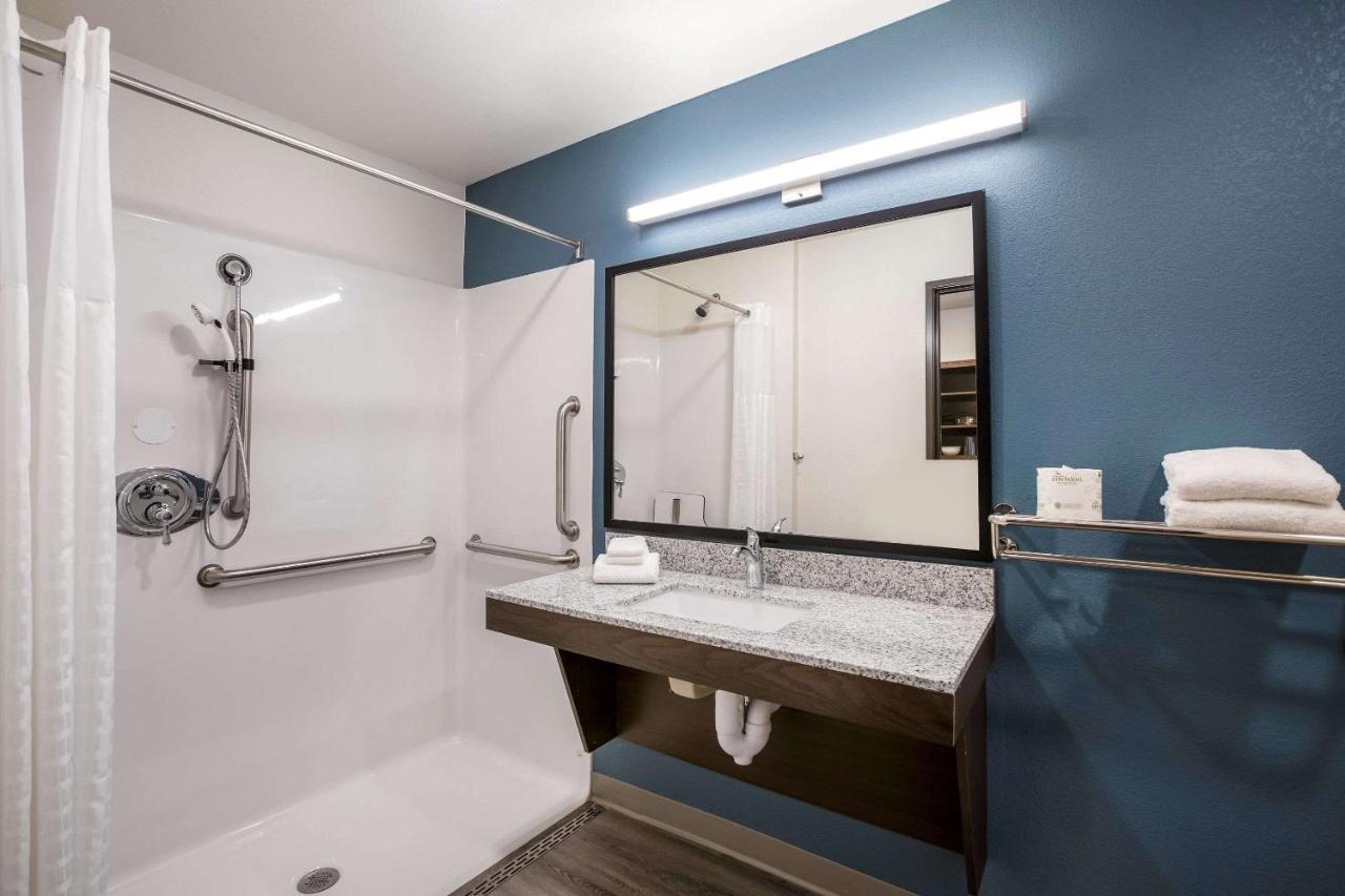 Woodspring Suites Detroit Madison Heights Eksteriør billede