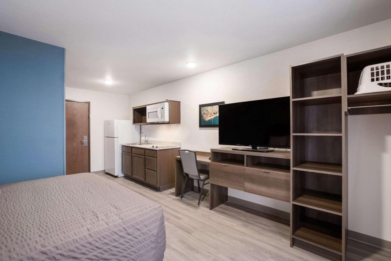 Woodspring Suites Detroit Madison Heights Eksteriør billede