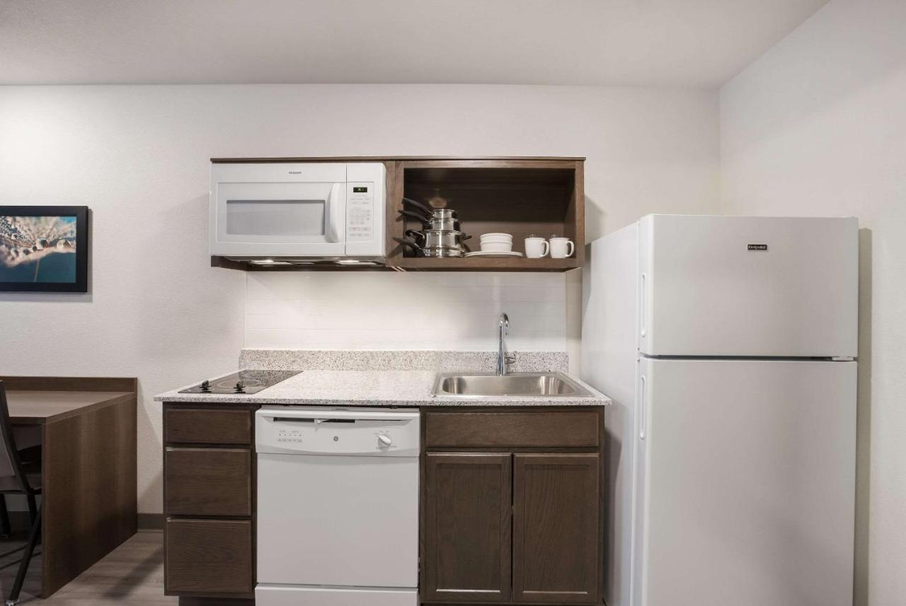 Woodspring Suites Detroit Madison Heights Eksteriør billede