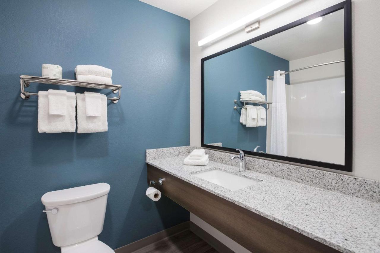 Woodspring Suites Detroit Madison Heights Eksteriør billede