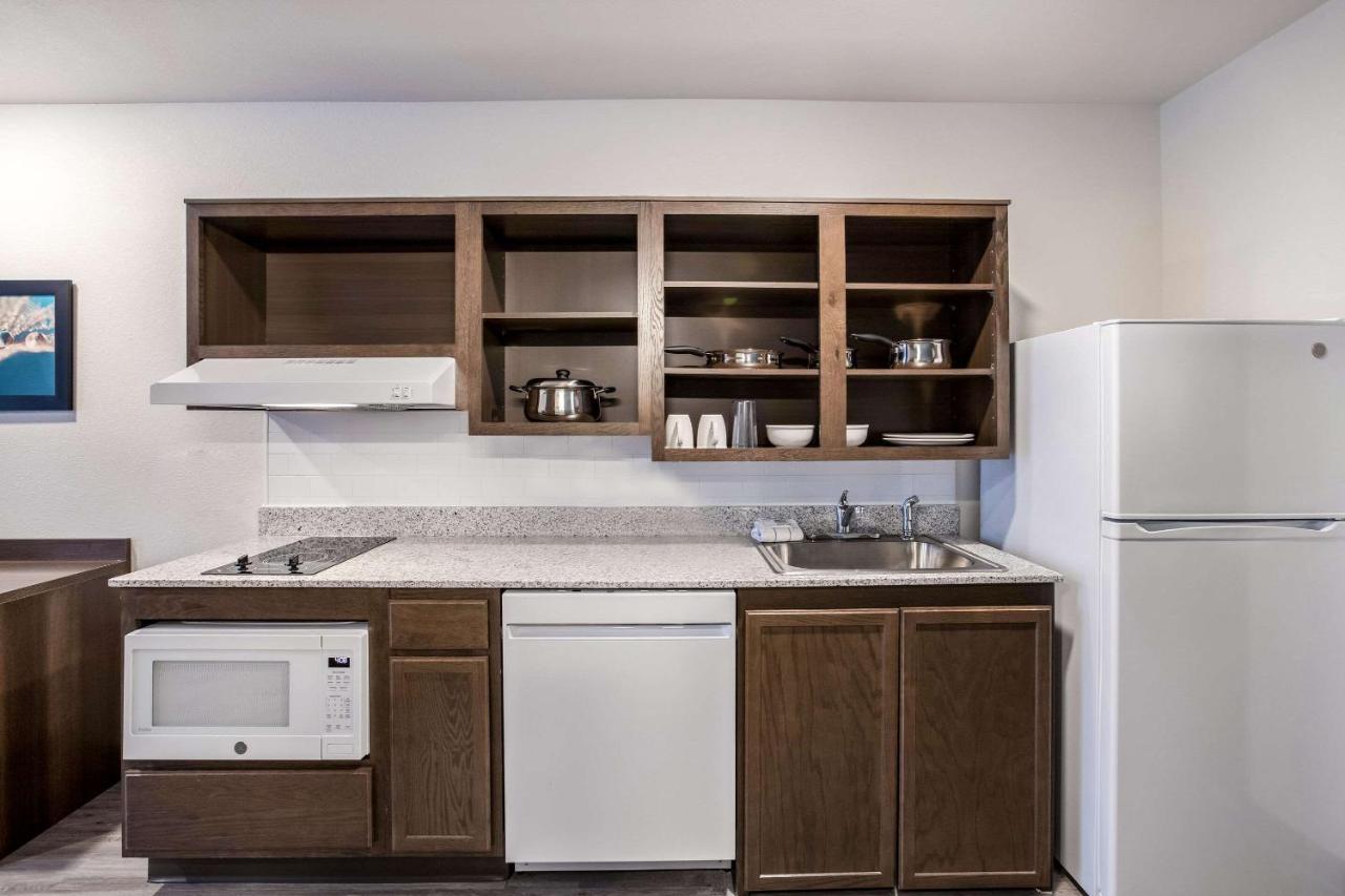 Woodspring Suites Detroit Madison Heights Eksteriør billede